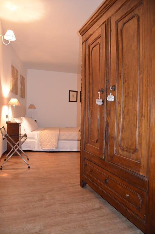 Hotel Cascina Castagneto CastellʼAlfero Habitación foto