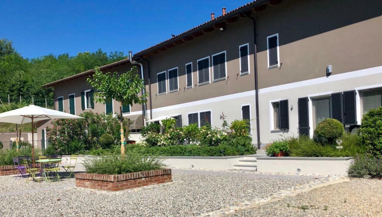 Hotel Cascina Castagneto CastellʼAlfero Exterior foto
