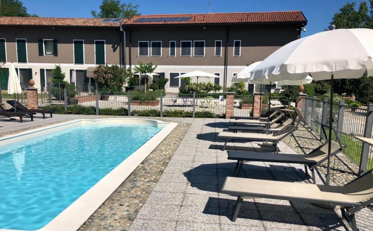 Hotel Cascina Castagneto CastellʼAlfero Exterior foto